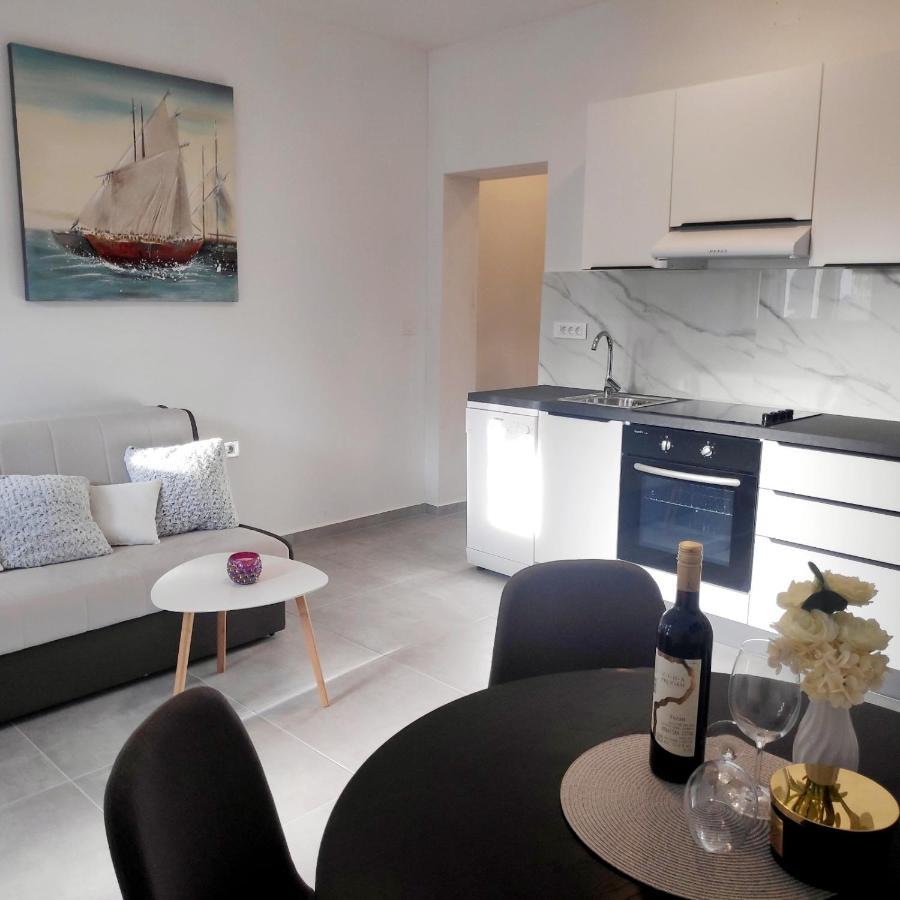 Sea Star Apartments Pjescana Uvala Dış mekan fotoğraf