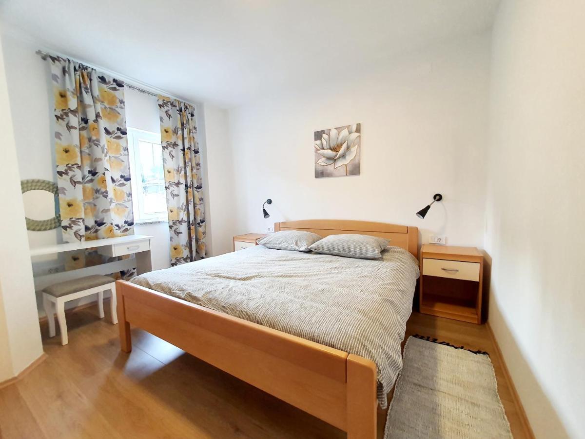 Sea Star Apartments Pjescana Uvala Dış mekan fotoğraf